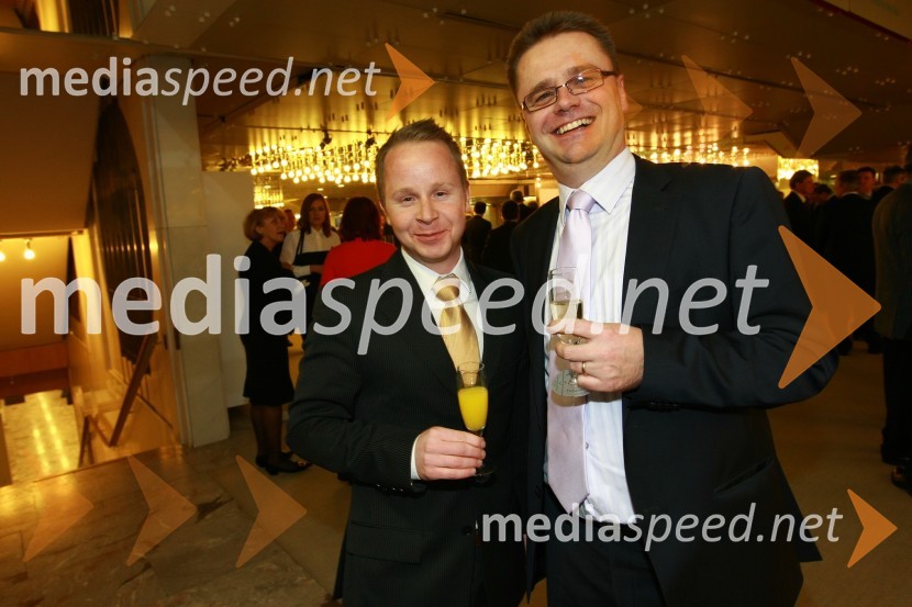 Peter Brajnik, Porsche Slovenija d.o.o. in Petr Podlipny, direktor znamke ŠkodaPodelitev nagrad Gospodarske zbornice Slovenije za izjemne gospodarske in podjetniške dosežke