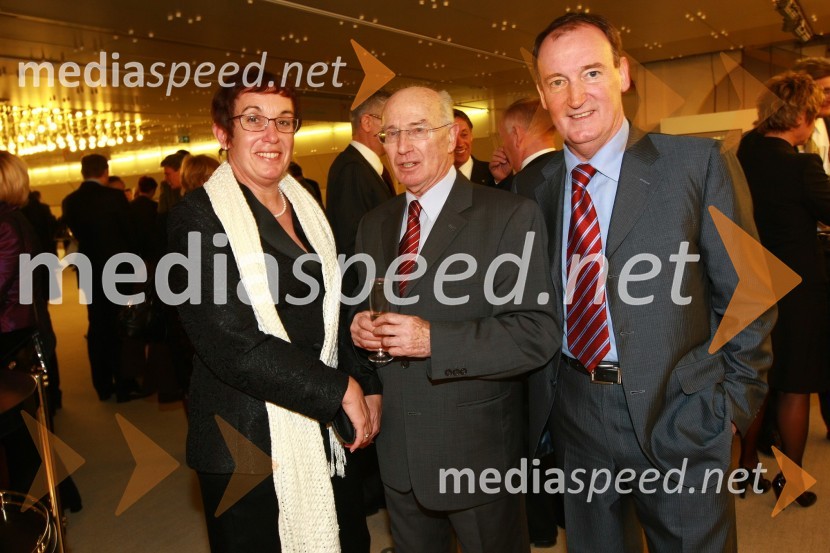 ..., Tone Prosenc ter Frenk Tavčar, direktor group sales pri Porsche SlovenijaPodelitev nagrad Gospodarske zbornice Slovenije za izjemne gospodarske in podjetniške dosežke