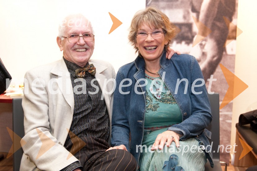 Matija Cerar, pevec in Metka Štok, pevkaŠe pomnite prijatelji, koncert