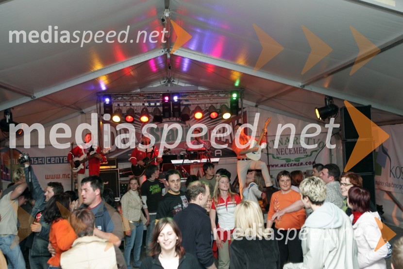 Vzdušje v šotoru po uradnem treninguSPEEDWAY GRAND PRIX, VN Slovenije 2006