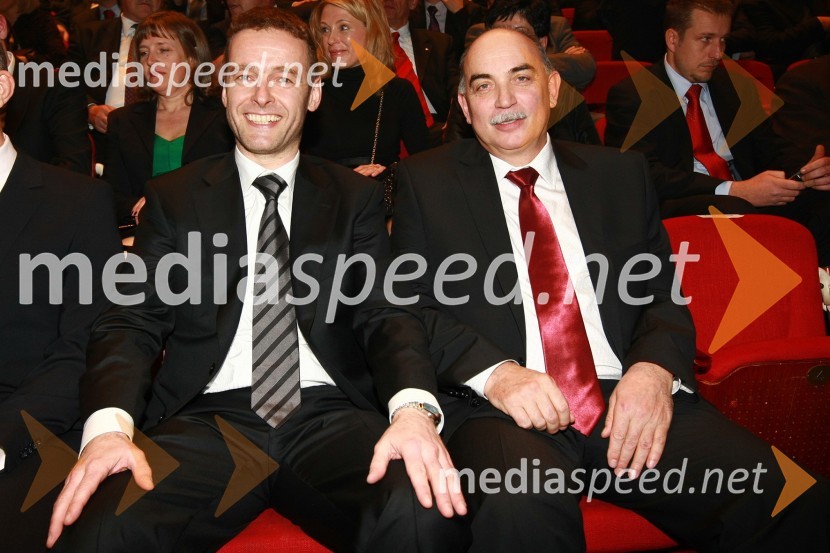 Tomaž Žepič, direktor podjetja LPKF Laser & Elektronika ter Peter Žigante, direktor podjetja Savaprojekt d.d., KrškoPodelitev nagrad Gospodarske zbornice Slovenije za izjemne gospodarske in podjetniške dosežke