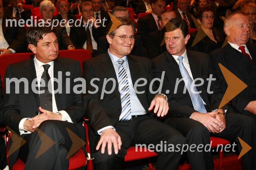 Borut Pahor, predsednik Vlade RS, Zdenko Pavček, predsednik GZS in predsednik uprave družbe Skupina Viator & Vektor d.d., mag. Blaž Kavčič, predsednik Državnega sveta RS ter Janez Bohorič, predsednik uprave Sava d.d.   
 
Podelitev nagrad Gospodarske zbornice Slovenije za izjemne gospodarske in podjetniške dosežke
