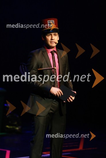 Peter Poles, povezovalec prireditvePodelitev nagrad Gospodarske zbornice Slovenije za izjemne gospodarske in podjetniške dosežke