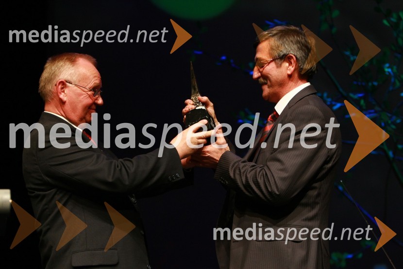 Janez Bohorič, predsednik uprave Sava d.d. in Zorko A. Cerkvenik, predsednik uprave Istrabenz pliniPodelitev nagrad Gospodarske zbornice Slovenije za izjemne gospodarske in podjetniške dosežke