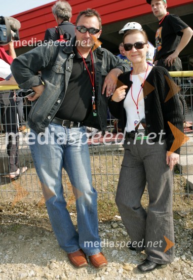 Andrej Matjašec, sodnik speedwaya in predsednik kluba Speedway Team Lendava ter Violeta Freeland, predsednica AMD KrškoSPEEDWAY GRAND PRIX, VN Slovenije 2006