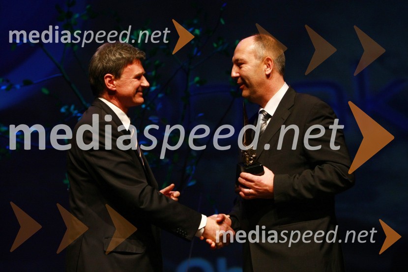 Milan Marčič, direktor Inštituta Jožef Štefan in Bogdan Oblak, direktor podjetja Oblak CommercePodelitev nagrad Gospodarske zbornice Slovenije za izjemne gospodarske in podjetniške dosežke