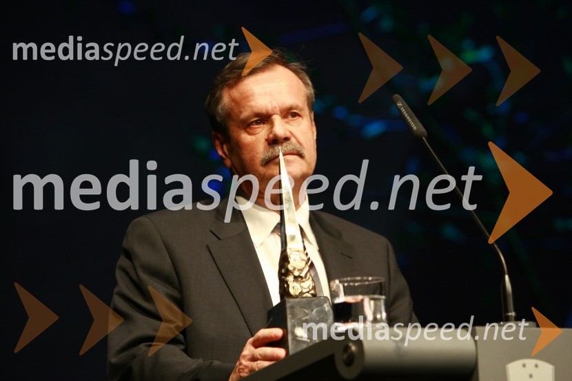 Dr. Radovan Stanislav Pejovnik, rektor Univerze v LjubljaniPodelitev nagrad Gospodarske zbornice Slovenije za izjemne gospodarske in podjetniške dosežke