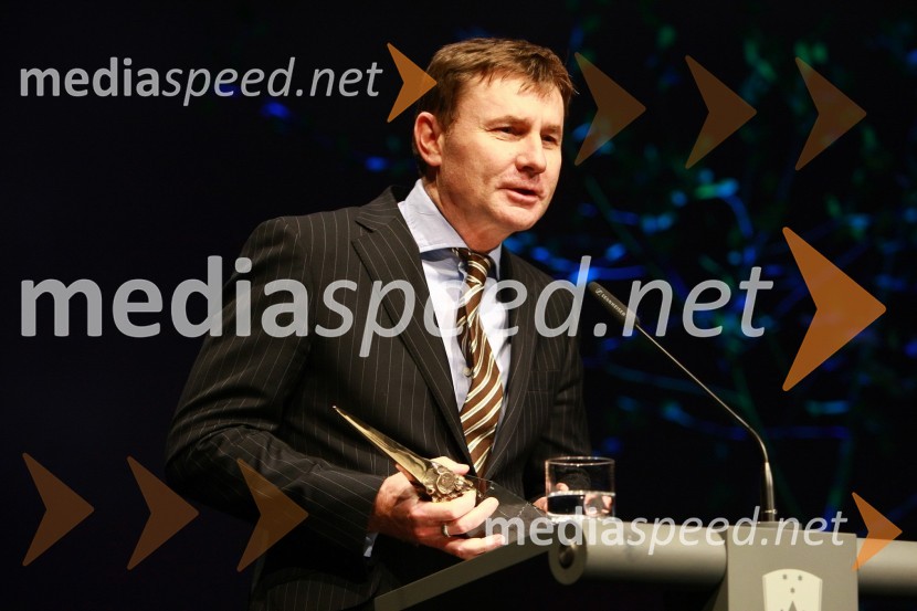 Dr. Oto Lutar,  direktor ZRC SAZUPodelitev nagrad Gospodarske zbornice Slovenije za izjemne gospodarske in podjetniške dosežke