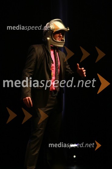 Peter Poles, povezovalec prireditvePodelitev nagrad Gospodarske zbornice Slovenije za izjemne gospodarske in podjetniške dosežke