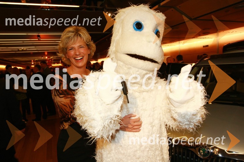 Aleša Kandus Benčina, predsednica uprave podjetja Medex in YetiPodelitev nagrad Gospodarske zbornice Slovenije za izjemne gospodarske in podjetniške dosežke