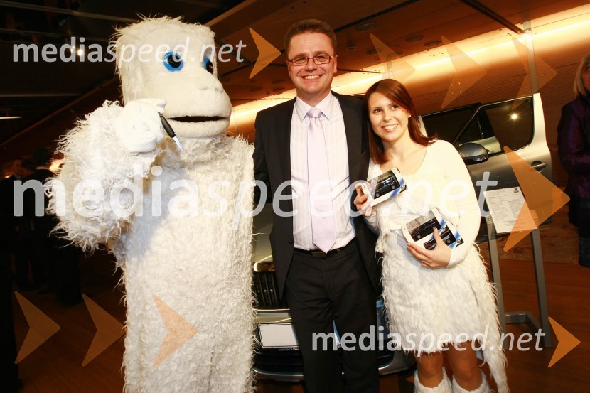 Yeti, Petr Podlipny, direktor znamke Škoda in Katja Klačinski, YetijevkaPodelitev nagrad Gospodarske zbornice Slovenije za izjemne gospodarske in podjetniške dosežke