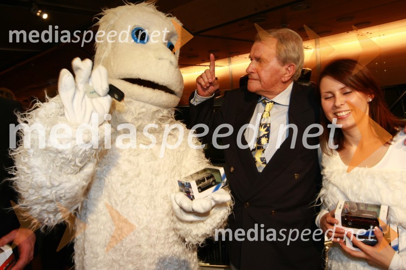 Yeti, Peter Florjančič, izumitelj in Katja Klačinski, YetijevkaPodelitev nagrad Gospodarske zbornice Slovenije za izjemne gospodarske in podjetniške dosežke