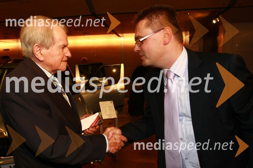 Peter Florjančič, izumitelj in Petr Podlipny, direktor znamke ŠkodaPodelitev nagrad Gospodarske zbornice Slovenije za izjemne gospodarske in podjetniške dosežke
