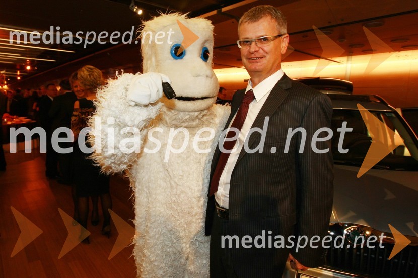 Yeti in Danilo Toplek, predsednik uprave Talum d.d. ter predsednik nadzornega sveta NKBMPodelitev nagrad Gospodarske zbornice Slovenije za izjemne gospodarske in podjetniške dosežke