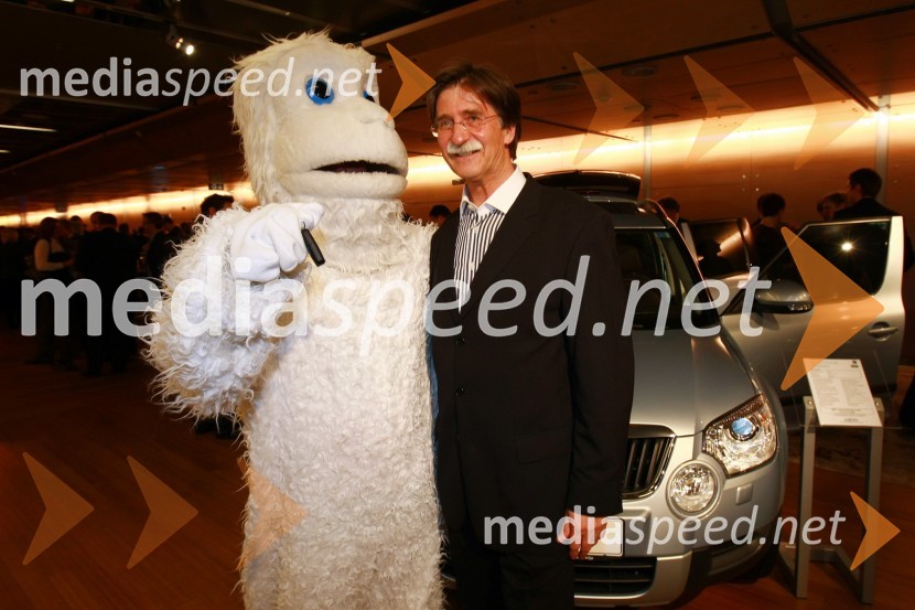 Yeti in Jožko Čuk, direktor Slovenskega narodnega gledališča (SNG) Nova GoricaPodelitev nagrad Gospodarske zbornice Slovenije za izjemne gospodarske in podjetniške dosežke