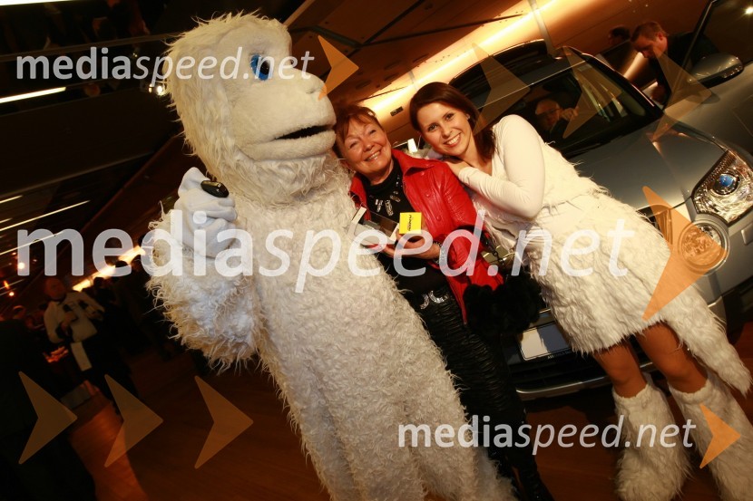 Yeti, Tjaša Andree Prosenc, odvetnica in Katja Klačinski, YetijevkaPodelitev nagrad Gospodarske zbornice Slovenije za izjemne gospodarske in podjetniške dosežke