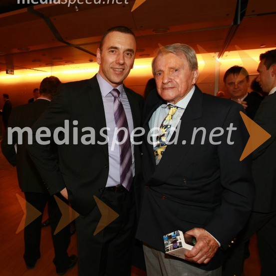 Goran Kodelja, generalni direktor podjetja Lisca in Peter Florjančič, izumiteljPodelitev nagrad Gospodarske zbornice Slovenije za izjemne gospodarske in podjetniške dosežke