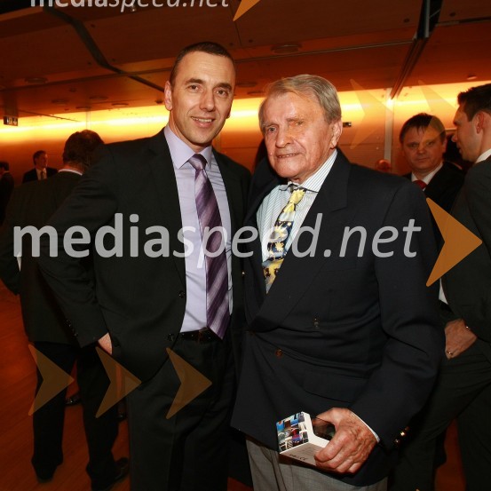 Goran Kodelja, generalni direktor podjetja Lisca in Peter Florjančič, izumiteljPodelitev nagrad Gospodarske zbornice Slovenije za izjemne gospodarske in podjetniške dosežke