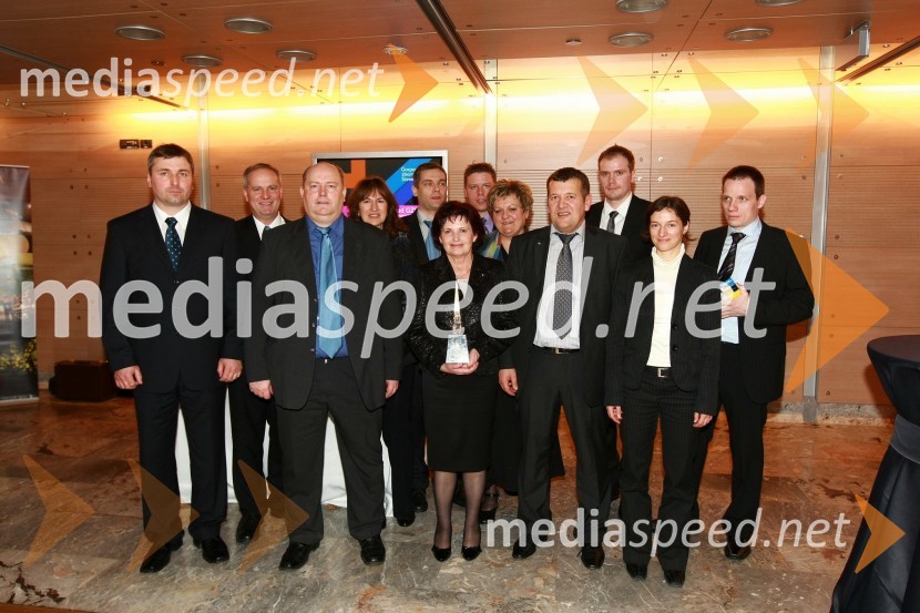 Ekipa podjetja Farmtech d.o.o. LjutomerPodelitev nagrad Gospodarske zbornice Slovenije za izjemne gospodarske in podjetniške dosežke