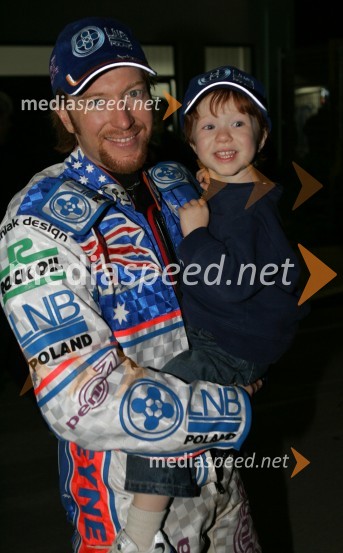 Jason Crump (Avstralija) s sinom SethomSPEEDWAY GRAND PRIX, VN Slovenije 2006