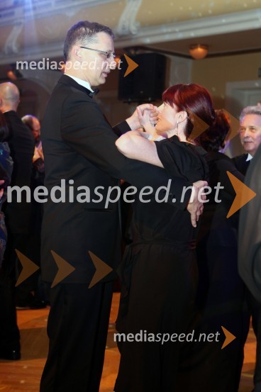 Igor Lukšič, minister za šolstvo in šport ter njegova soproga dr. Marta Macedoni Lukšič, pediatrinja21. Veliki Rotarijski ples