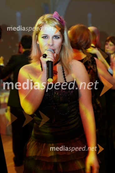 Anika Horvat, pevka21. Veliki Rotarijski ples