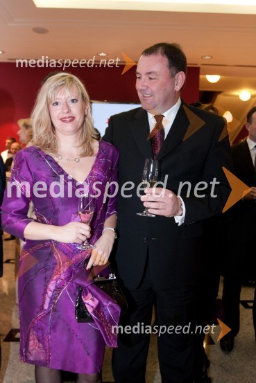 Mojca Bajec, podjetnica in soprog Robert21. Veliki Rotarijski ples