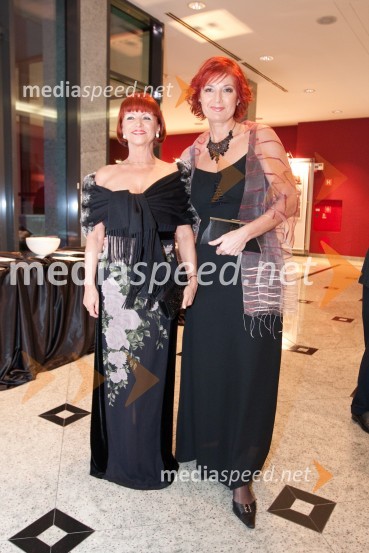 	Maruša Glavan, direktorica podjetja Manet in Darinka Pavlič Kamien, vodja službe za odnose z javnostmi pri Telekomu Slovenija in predsednica Lions kluba Ljubljana21. Veliki Rotarijski ples