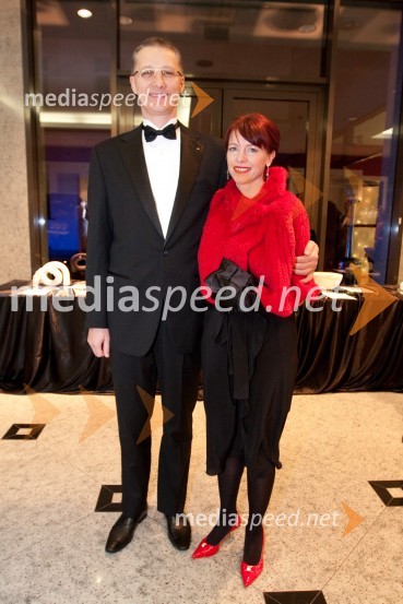 	Igor Lukšič, minister za šolstvo in šport ter njegova soproga dr. Marta Macedoni Lukšič, pediatrinja21. Veliki Rotarijski ples