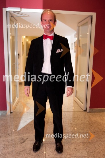 Andrew Paige, britanski veleposlanik21. Veliki Rotarijski ples