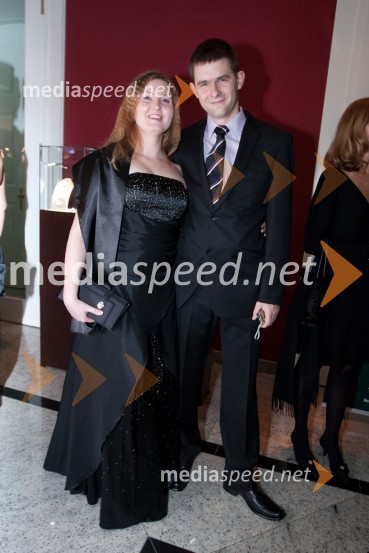 Janja Tominšek in Rok Hrženjak, dobitnik štipendije21. Veliki Rotarijski ples