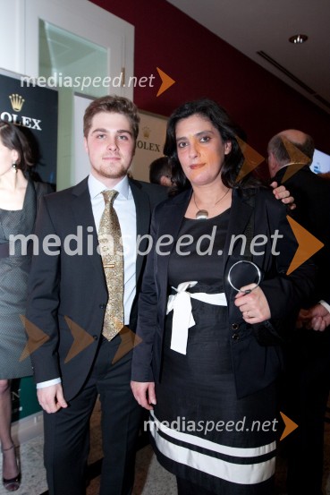 Mark Zupančič, dobitnik štipendije in mama Irena21. Veliki Rotarijski ples