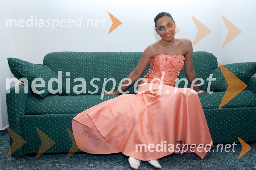 Irena Yebuah Tiran, operna pevka21. Veliki Rotarijski ples