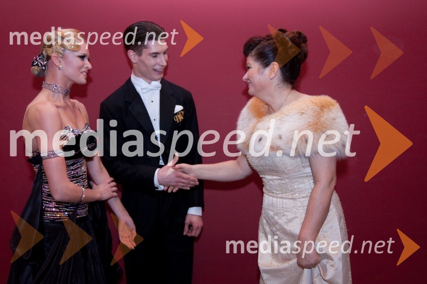 	Nadya Bychkova in Miha Vodičar, plesalca in Milena Eber, Krznarstvo Eber21. Veliki Rotarijski ples