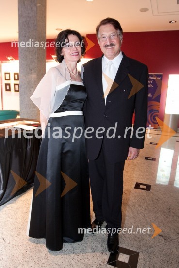 	Dr. Krešo Puharič, lionist in soproga Nada21. Veliki Rotarijski ples