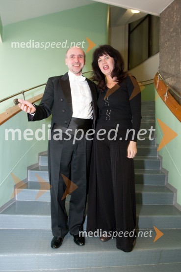 Vasilij Meljnikov, prva violina in Tina Pasarič, violistkaOdprtje novega studia 26 Radia Slovenija