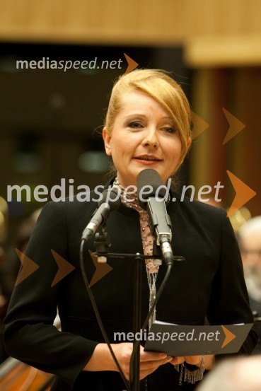 Maja Šumej, voditeljica prireditve, radijska napovedovalka in televizijska voditeljicaOdprtje novega studia 26 Radia Slovenija