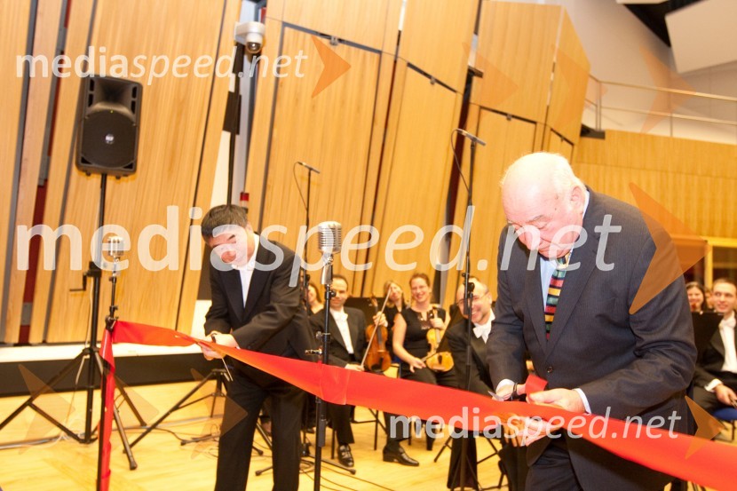 En Shao, šef-dirigent in Anton Nanut, dirigentOdprtje novega studia 26 Radia Slovenija