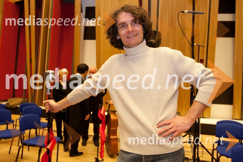 Jure Longyka, moderator radia SlovenijaOdprtje novega studia 26 Radia Slovenija