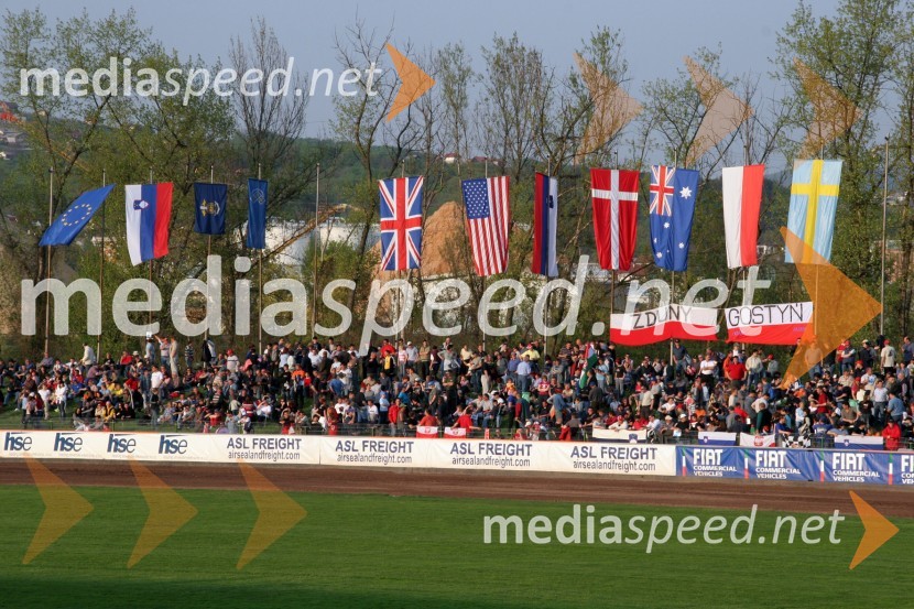 Gledalci na stadionu Matije Gubca v KrškemSPEEDWAY GRAND PRIX, VN Slovenije 2006, RAZNO
