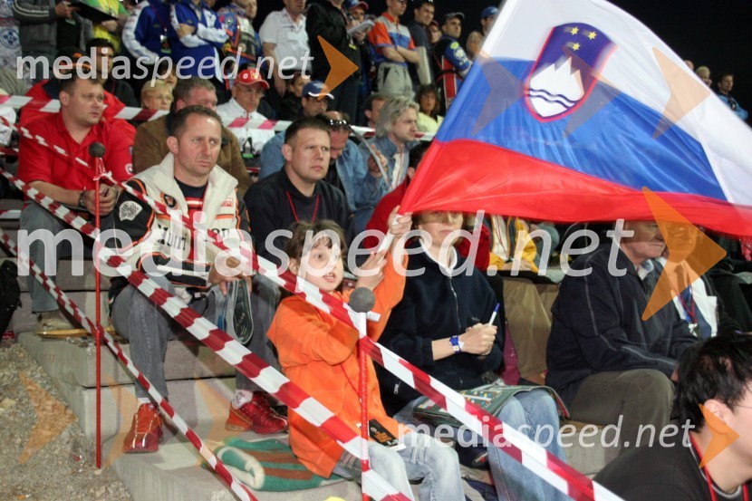 Slovenski navijači na stadionu Matije Gubca v KrškemSPEEDWAY GRAND PRIX, VN Slovenije 2006, RAZNO