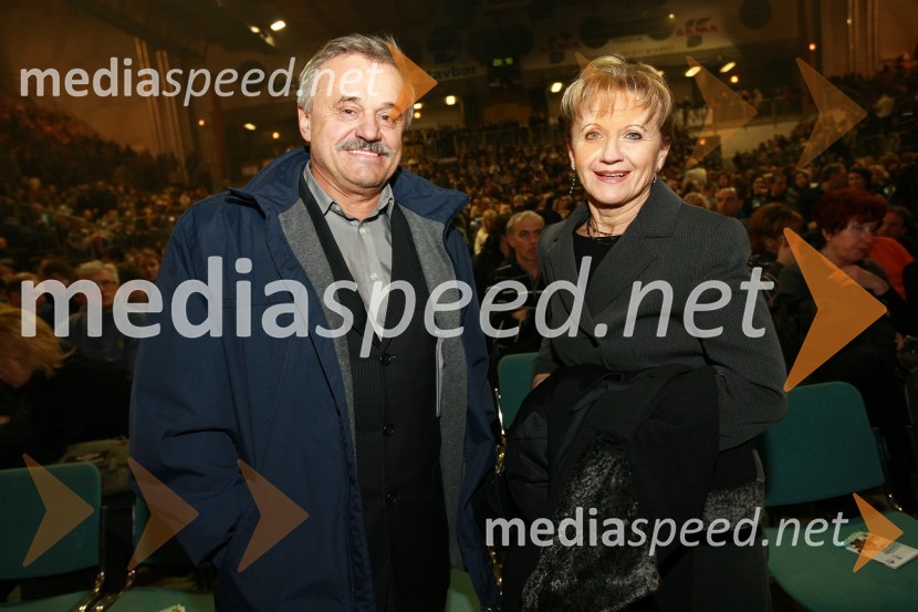 Marjan Krajnc, direktor Študentskega servisa Maribor in soproga TanjaOliver Dragojevič in Gibonni, koncert