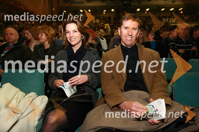 Matea Verhovčak, Mestna občina Maribor in Silvo Plesnik, direktor podjetja Nigrad d.d.Oliver Dragojevič in Gibonni, koncert