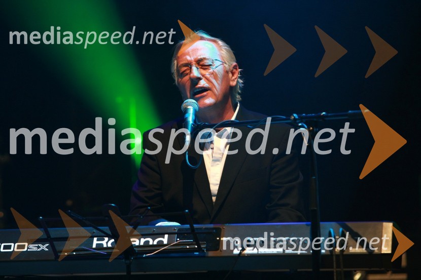 Oliver Dragojevič, pevecOliver Dragojevič in Gibonni, koncert