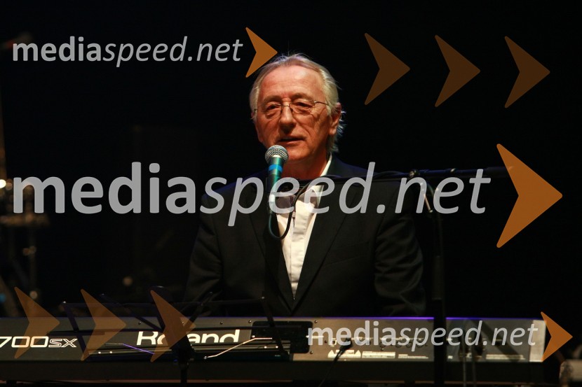 Oliver Dragojevič, pevecOliver Dragojevič in Gibonni, koncert