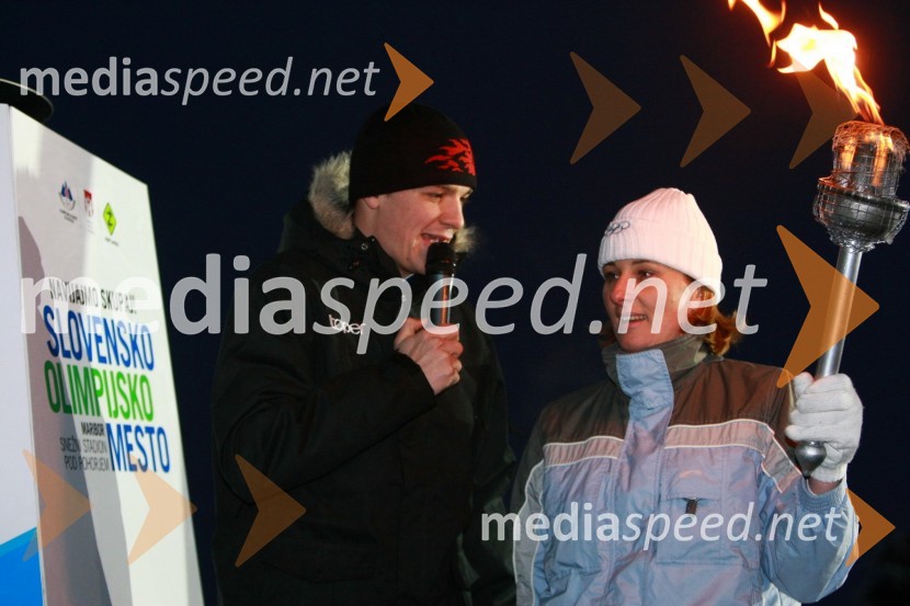 Mitja Šeško, povezovalec dogodka in Katja Koren Miklavec, nekdanja smučarkaSlovensko olimpijsko mesto Maribor