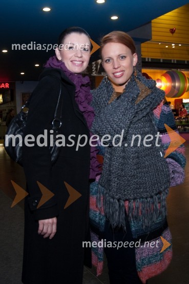 	Nina Urbančič Romih, Tovarna vizij in Manja Plešnar, novinarka, pevkaValentinovo, premiera filma