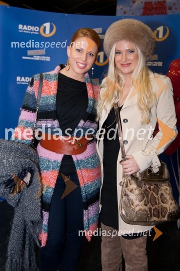 Manja Plešnar, novinarka, pevka in Danica Lovenjak, TV voditeljicaValentinovo, premiera filma