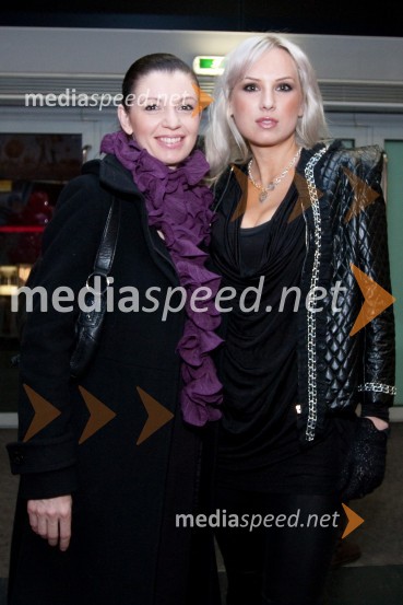 	 Nina Urbančič Romih, Tovarna vizij in Maja Rejec, manekenkaValentinovo, premiera filma