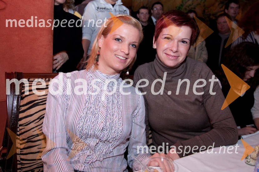 Tina Kvaternik in Katarina ZabavnikValentinova zaroka, zaključek